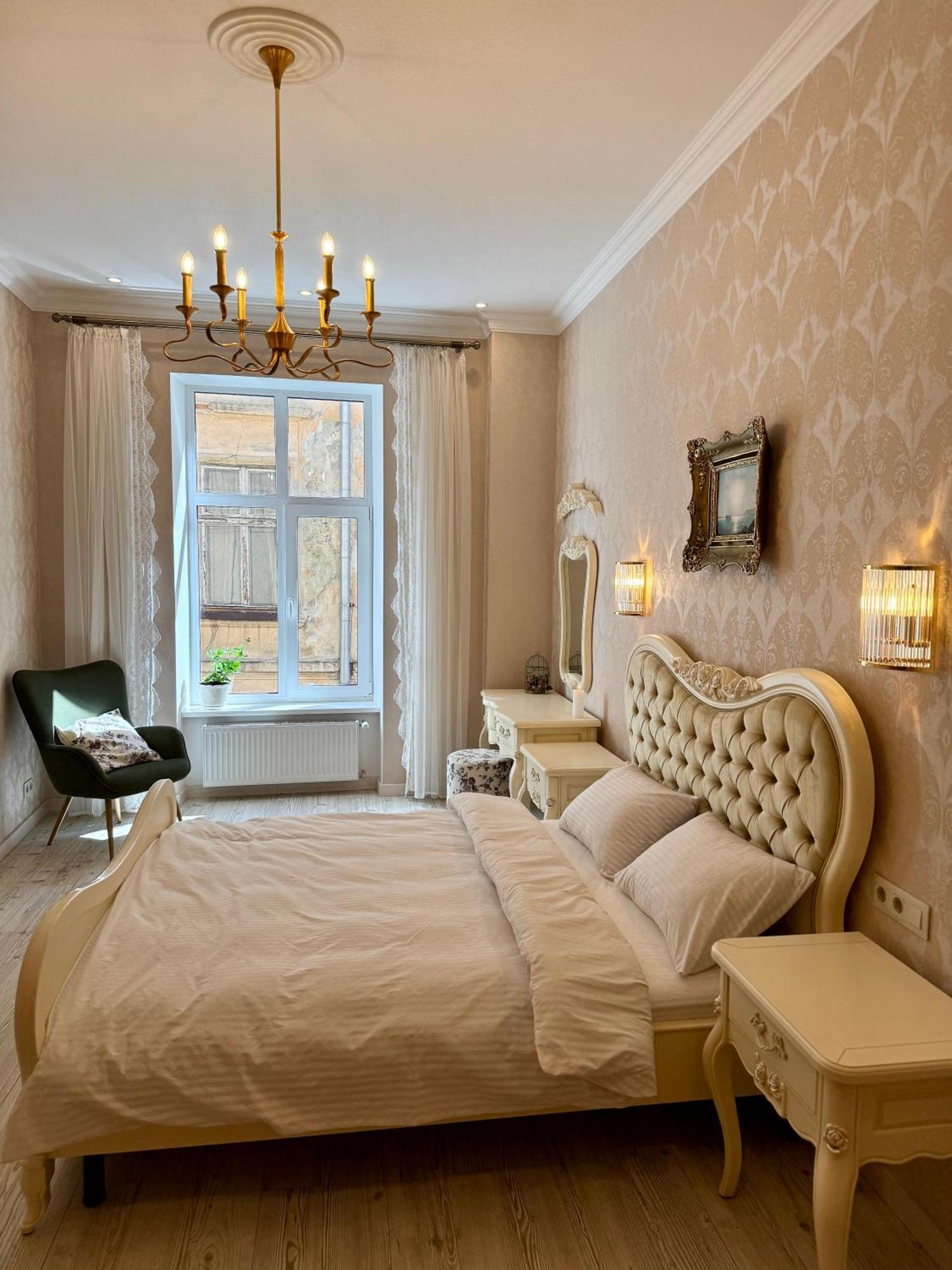 Apartment Elite Near Svoboda Avenue Lviv